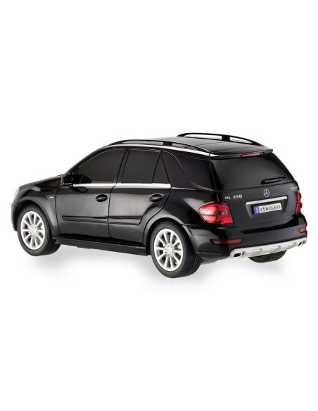 Groupon_Tasveer_813_03_Mercedes_Benz_MClass_Black
