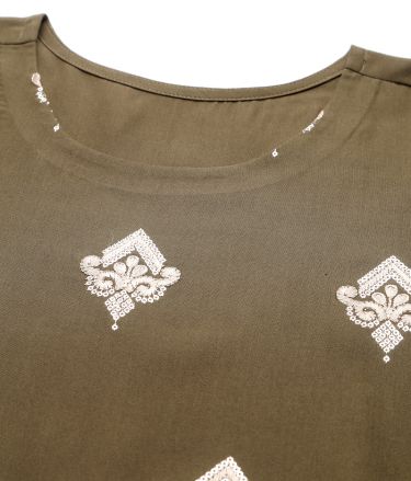 Satrati_Leemboodi_Tasveer_A2084_04