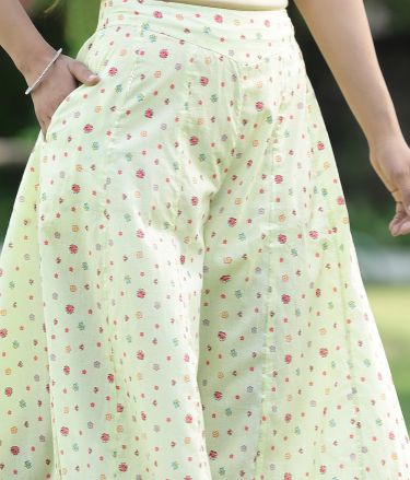 Juniper_Tasveer_A2158_62