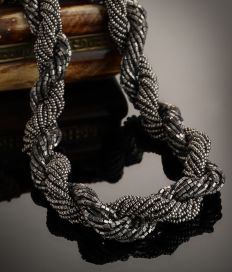 Neudis_Tasveer_A1542_03 2