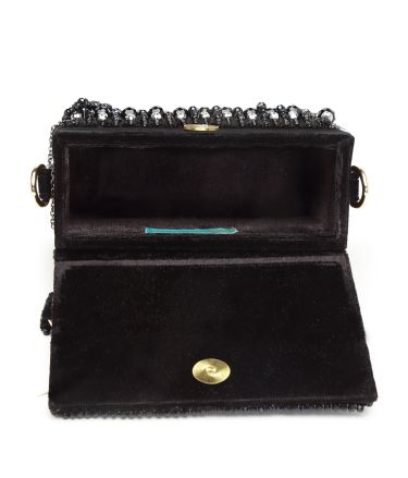 Bijoux_Tasveer_A2010_01