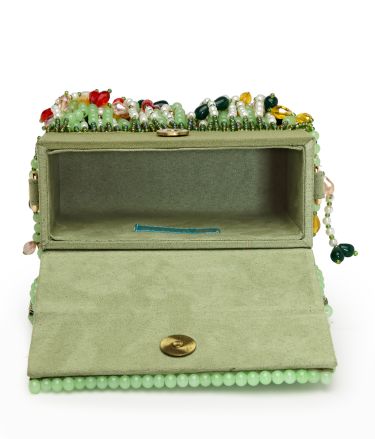 Bijoux_Tasveer_A2010_02