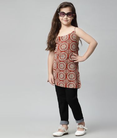 RedTape_Tasveer_A1595_40