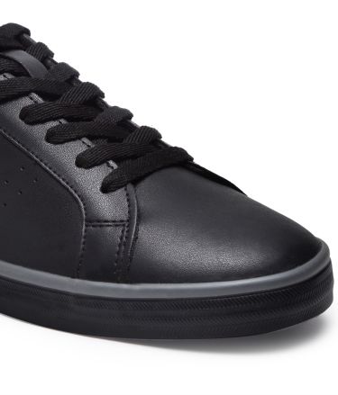 RedTape_Tasveer_A1222_06