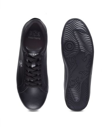 RedTape_Tasveer_A1222_06