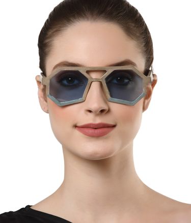 Sasha_Tasveer_A1571_24