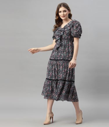 Strong&Brave_Tasveer_A2066_01