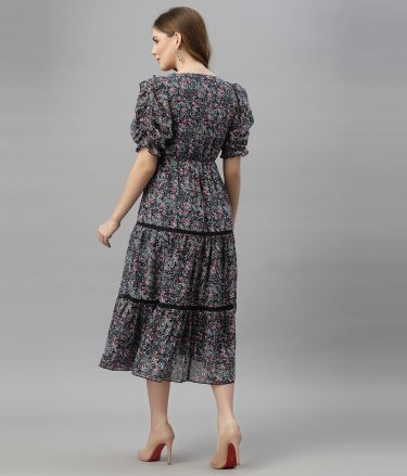 Strong&Brave_Tasveer_A2066_01