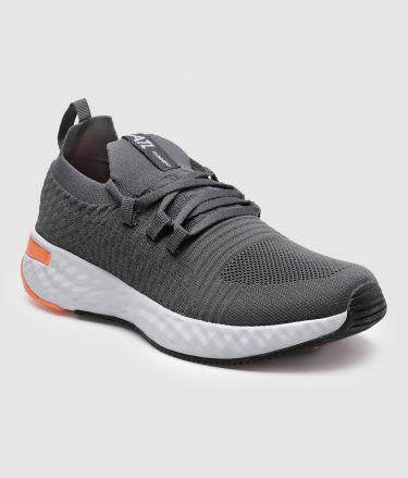 Asian Shoes_Tasveer_A1483_05