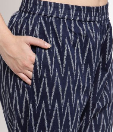 Yuris_Tasveer_A1131_09