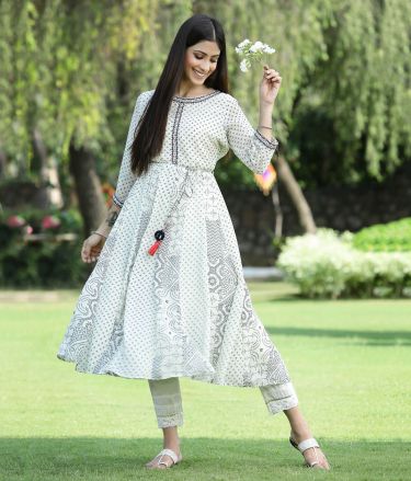 Juniper_Tasveer_A2158_47