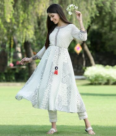 Juniper_Tasveer_A2158_47