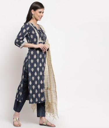 Yuris_Tasveer_A1131_02