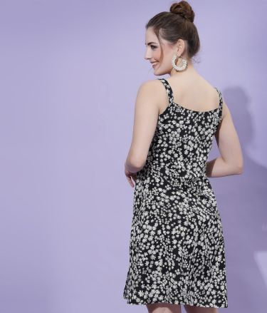 Oomph_Tasveer_A2028_01