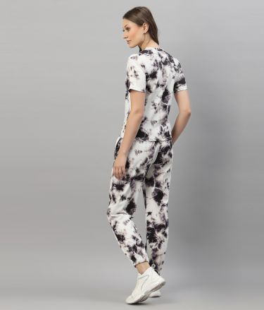 Selvia_Leemboodi_Tasveer_A1926_04