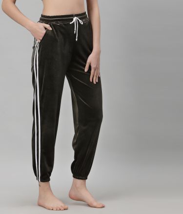 Neudis_Tasveer_A1541_06