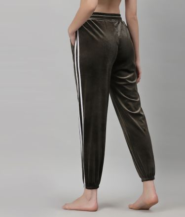 Neudis_Tasveer_A1541_06