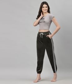 Neudis_Tasveer_A1541_06 2