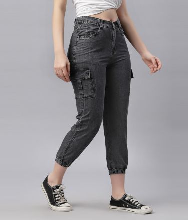 Kassually_Tasveer_A064_04