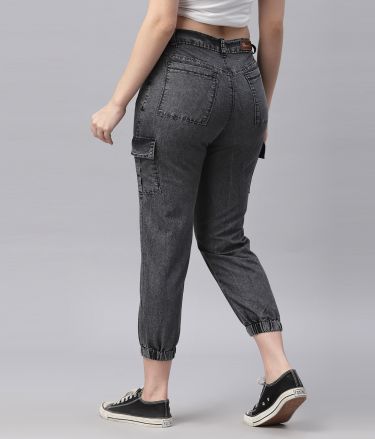 Kassually_Tasveer_A064_04