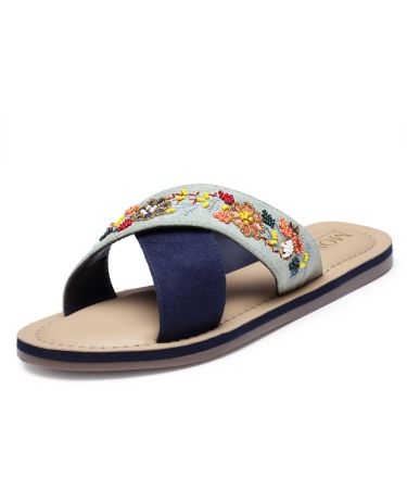 Redtape_Tasveer_A1222_01