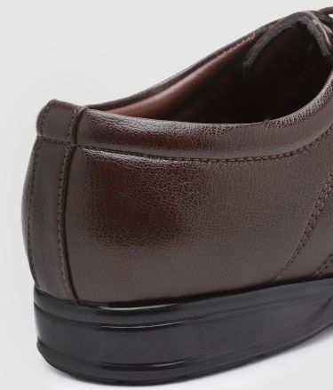 Action Shoes_Tasveer_A1904_01