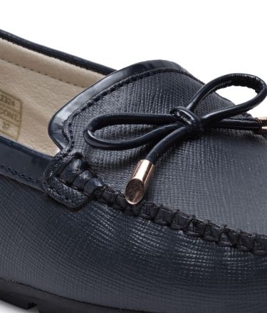 RedTape_Tasveer_A1222_07