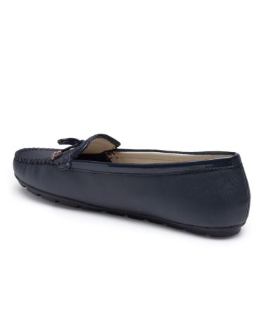 RedTape_Tasveer_A1222_07