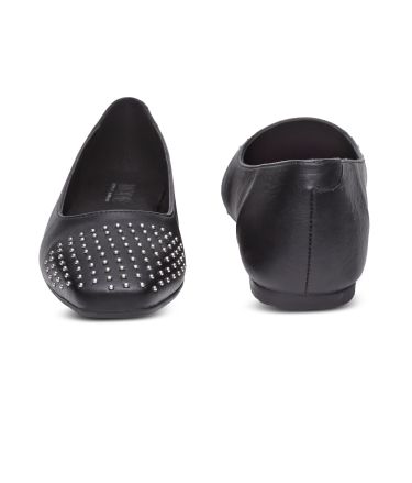 RedTape_Tasveer_A1354_02