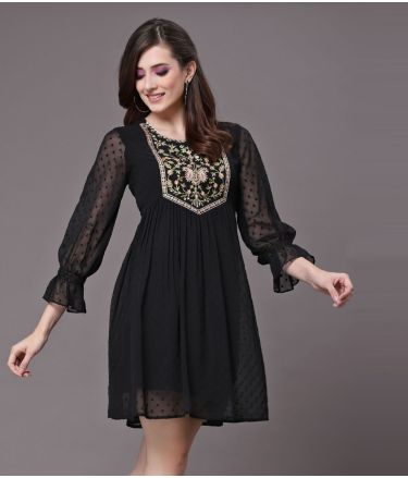 Selvia_Leemboodi_Tasveer_A2286_16