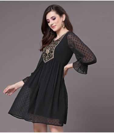 Selvia_Leemboodi_Tasveer_A2286_16