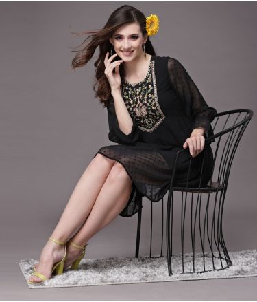 Selvia_Leemboodi_Tasveer_A2286_16