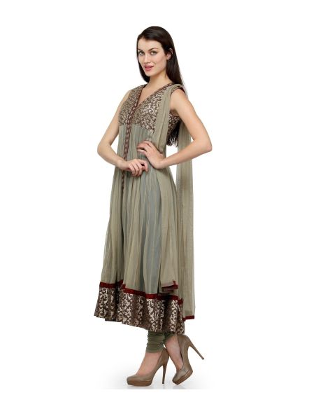 Aujjessa Tasveer_Anarkali_Golden_Work 