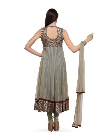 Aujjessa Tasveer_Anarkali_Golden_Work 