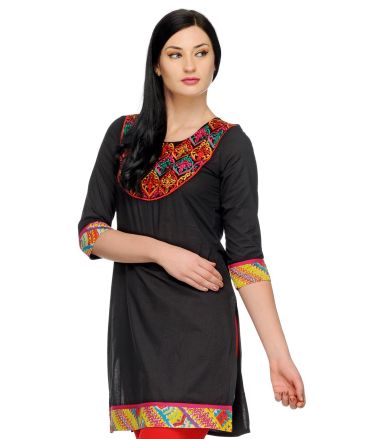 Aujjessa_Tasveer_Kurti_BlackPrinted02 